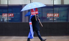 Лондон крие последици от Brexit, които Париж приветства  