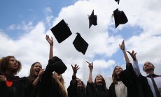 Безплатното висше образование е популизъм, носещ повече вреди в бъдеще