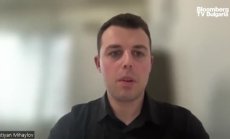 Роботите ще дойдат с безусловен базов доход или по-високи данъци за компаниите