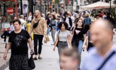 Забавената ваксинция ще струва трилиони долара на световната икономика