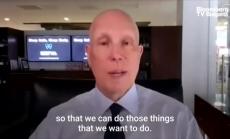 Празничното пазаруване с ударно начало