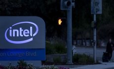 Най-силно Intel усети дефицитa на чипове 