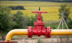 Петролът се насочва към първия седмичен спад от август