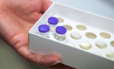 Акциите на производителите на ваксини поскъпват след намесата на Меркел