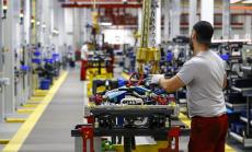 Забавянето на бизнес активността е тревожно за глобалната икономика