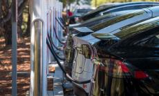 Резултатът от изборите в САЩ може да даде тласък на индустрията за електрически превозни средства  