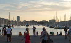 Прогноза: Френската икономика ще се свие с 11%