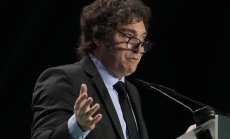 Виждаме представление от страна на Милей, с което иска да се позиционира като лидер