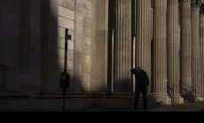 Лагери за съчувствие: британските банки търсят как да си върнат $105 млрд. COVID заеми