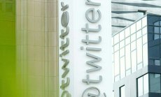 Рекламата в Twitter се е сринала с повече от 70% през декември