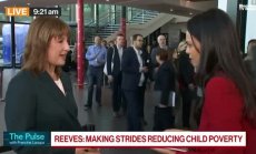 Рийвс: Не е вариант младите хора да останат на помощи