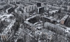 Украйна се изтегля от разрушената Авдиивка под руски натиск