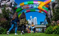 Salesforce съкращава 1000 позиции, но наема търговци за новите си AI продукти