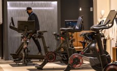 Peloton с рекорден ръст на акциите след изненадващи промени в управлението 