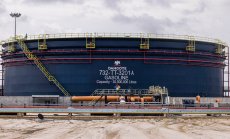 Успехът на огромната рафинерия в Нигерия е заложник на субсидията за гориво