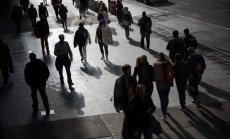 Великобритания буксува в битката да си върне 1 млрд. паунда неправомерни Covid помощи 