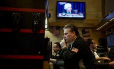 Акциите се колебаят между печалбите и загубите за пореден ден