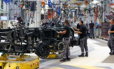 Германската икономика се свива повече от очакваното поради обрат в търговията