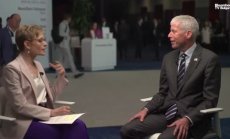 Крис Райт: Можем да си позволим да намалим износа на Иран