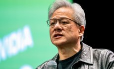 Шефът на Nvidia предупреди, че китайските конкуренти в AI са "страховити"