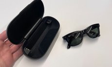 Facebook и Ray Ban представиха "интелигентните очила" за музика, снимки и разговори