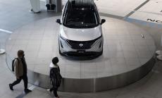 Кризата за чипове забави водещия електромобил на Nissan