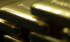 Златото за пръв път удари $4000, повлияно от затварянето на правителството в САЩ