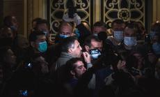 Напрежение след изборите в Сърбия: Расте броят на заразените с Covid-19 политици