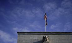 Умерени стимули заради силната икономиката на САЩ