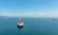 Корабите харчат $235 милиона, за да заобиколят задръстването в Панамския канал