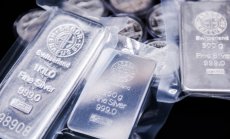 Среброто достигна исторически рекорд заради липсата на ликвидност в Лондон