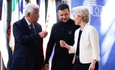 Европа навлиза в решаваща седмица, за да избегне заплахата от контролиран упадък