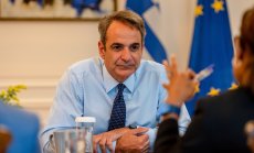 Гръцкият премиер смята, че центърът на ЕС се държи, въпреки крайната десница