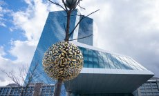 Нов микс от повишения на ЕЦБ, подкрепени от фискална помощ, предвещава ера на трусове