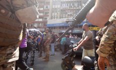 Банките в Ливан ще затворят за неопределено време след обири от гневни вложители