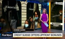 Credit Suisse предлага авансови бонуси за годината