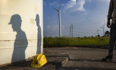 Индия изпреварва Китай по инвестиции в зелени технологии