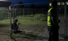 „Лукашенко използва миграцията като оръжие", а Литва строи ограда по границата си