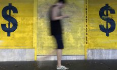 Слабостта на долара бие тревога за корпоративните печалби