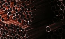 Медта продължава най-лошата серия загуби от 2008 г. поради опасения за растежа