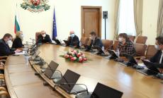 Очкаваме първите ваксини срещу Covid-19 да бъдат в България преди края на годината