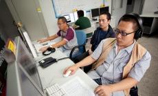 Роботи заменят 60 хил. служители на Foxconn