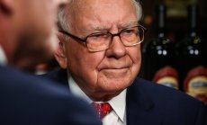 Уорън Бъфет и Ли Ка-шинг трупат планини от кеш, но какво ни казват с това