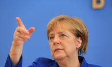 Меркел - главен виновник за кризата с бежанците?
