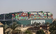 Ever Given напуска Суецкия канал след сделка за обезщетение