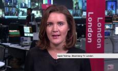 Еврото в най-дългата си от близо година червена серия