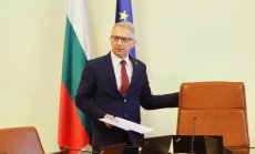 Парламентът прие оставката на премиера Николай Денков