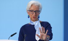 ЕЦБ ще задържи лихвените проценти, тъй като икономиката издържа на митата