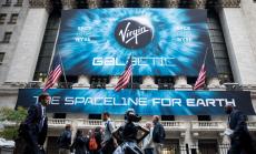 Космически туризъм: Virgin Galactic получи разрешение да превозва пътници