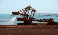 Китай временно спира да купува желязна руда от BHP